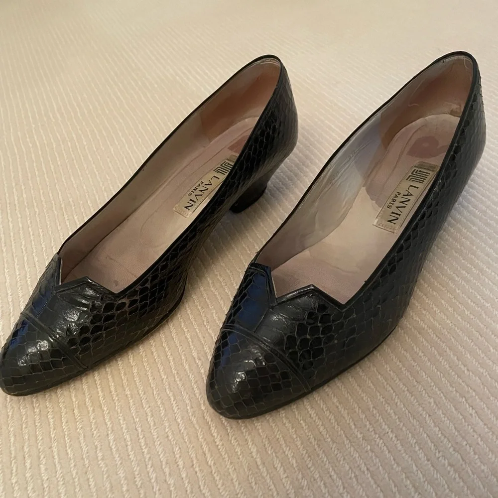 Lanvin Women’s Black Low Heel Snake Skin Design Shoe size 6 1/2